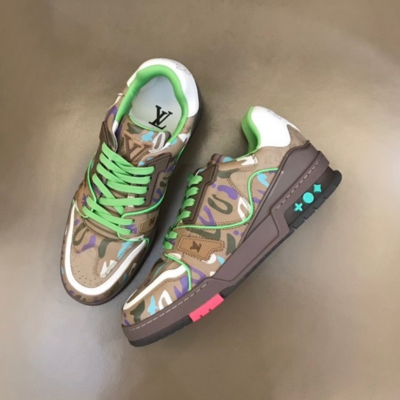 ルイヴィトンメンズキャメルスニーカーv740