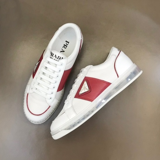 プラダメンズレッドスニーカーr395