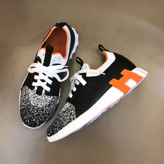 エルメスメンズブラックスニーカーe157