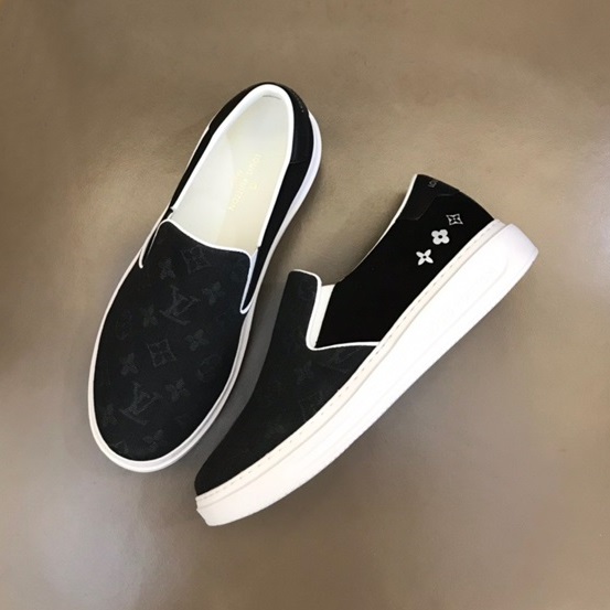 ルイヴィトンメンズモダンブラックローファーv744