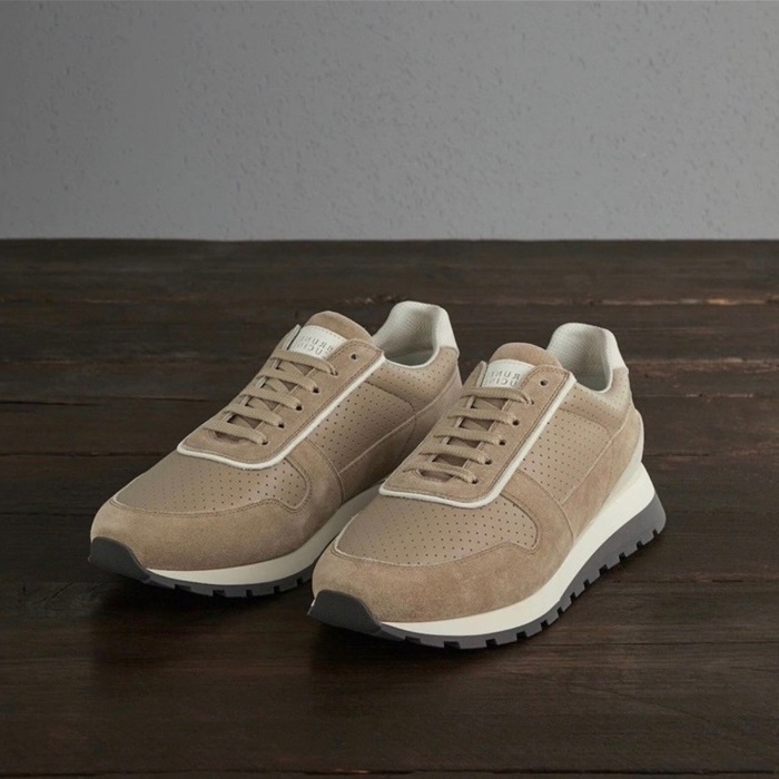 ブルネロクチネリメンズベージュスニーカーu51