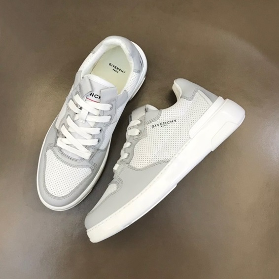 ジバンシィメンズグレースニーカーi225