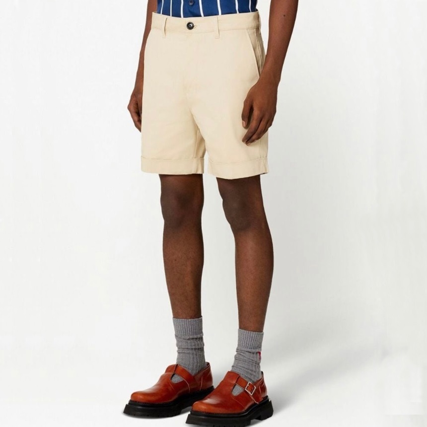 アミメンズホワイトショートパンツm02