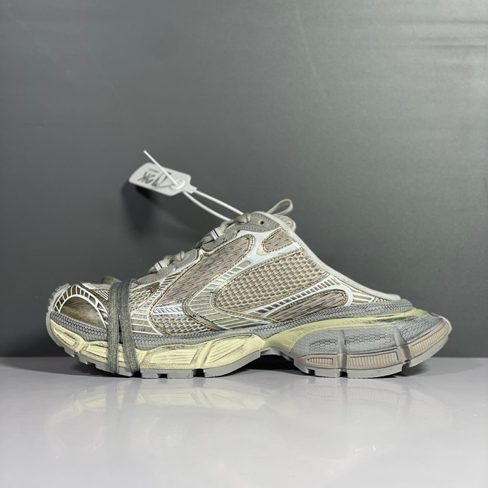 バレンシアガユニセックスベージュブローファーa324