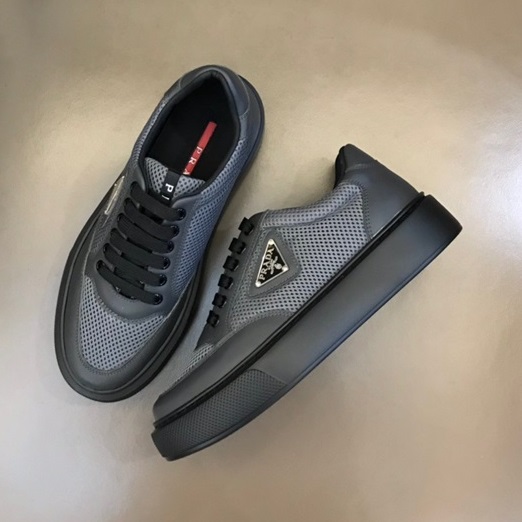 プラダメンズグレースニーカーr420