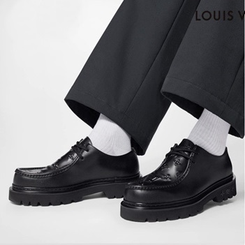 ルイヴィトンメンズブラックオックスフォードシューズv806