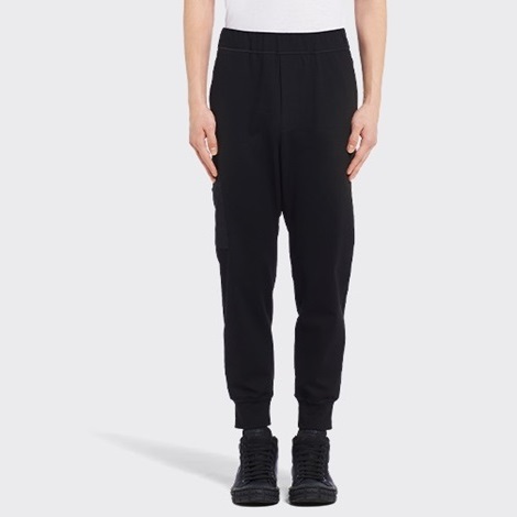 プラダメンズカジュアルブラックトレーニングパンツr430
