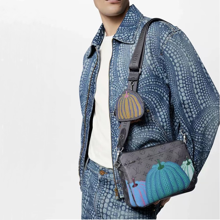 ルイヴィトンメンズブラッククロスバッグv831