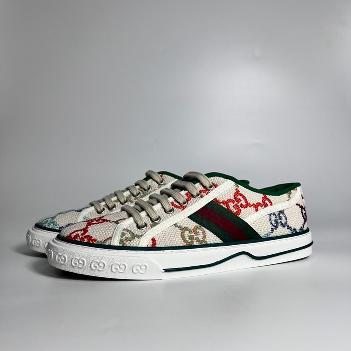 グッチユニセックスベージュスニーカーu628