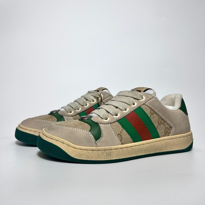 グッチユニセックスグリーンスニーカーu640