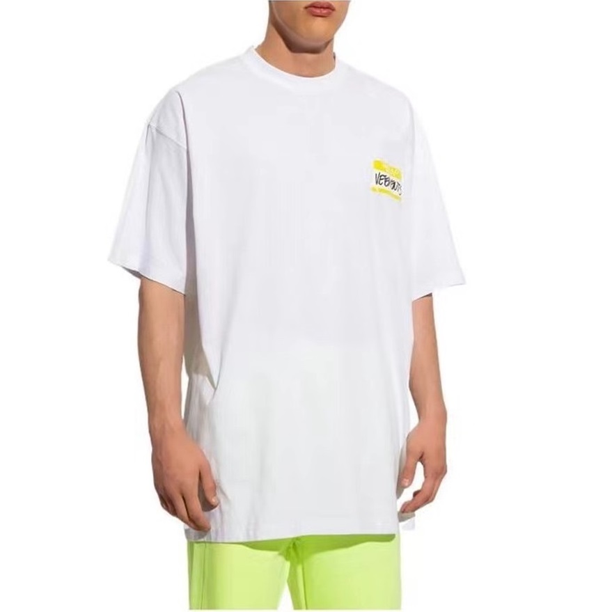 ヴェトモンユニセックストレンディホワイト半袖Tシャツt348