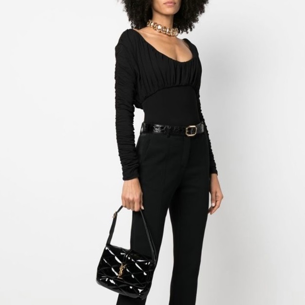 サンローランレディースブラックショルダーバッグl772