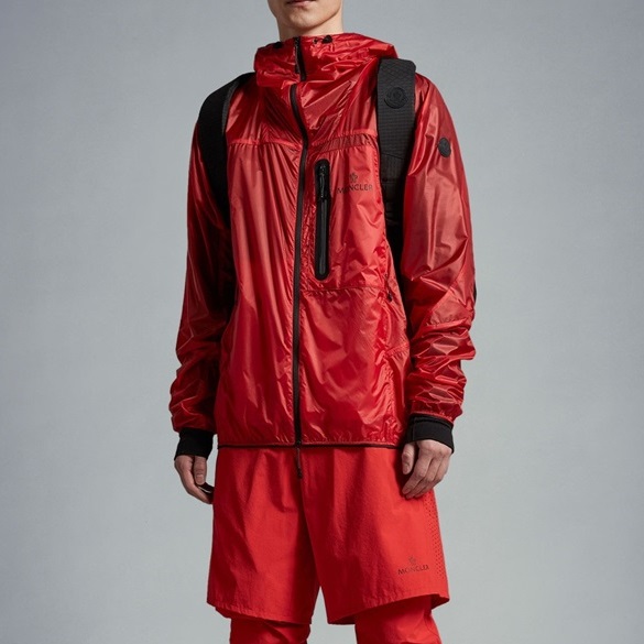 モンクレールメンズレッドジャケットo126