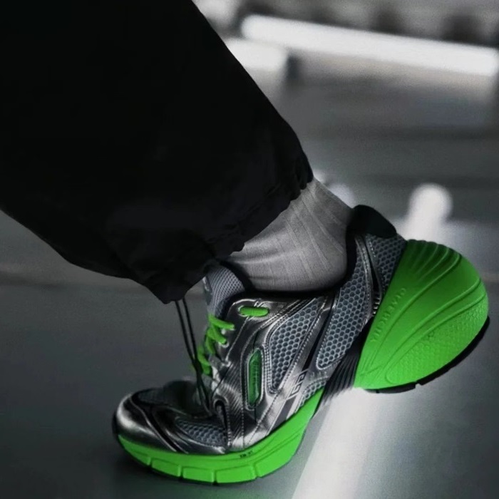 ジバンシィメンズグリーンスニーカーi265