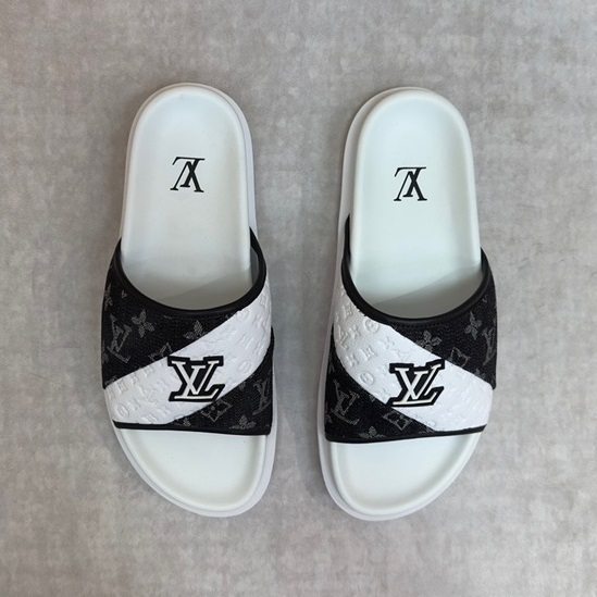 ルイヴィトンメンズブラックスリッパv1005