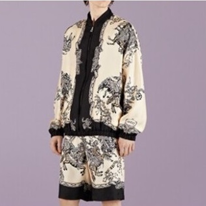 グッチメンズブラックツーピース-u714