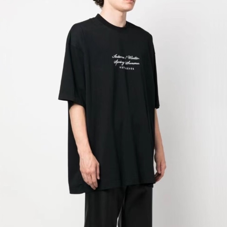 ヴェトモンユニセックストレンディブラック半袖Tシャツt352