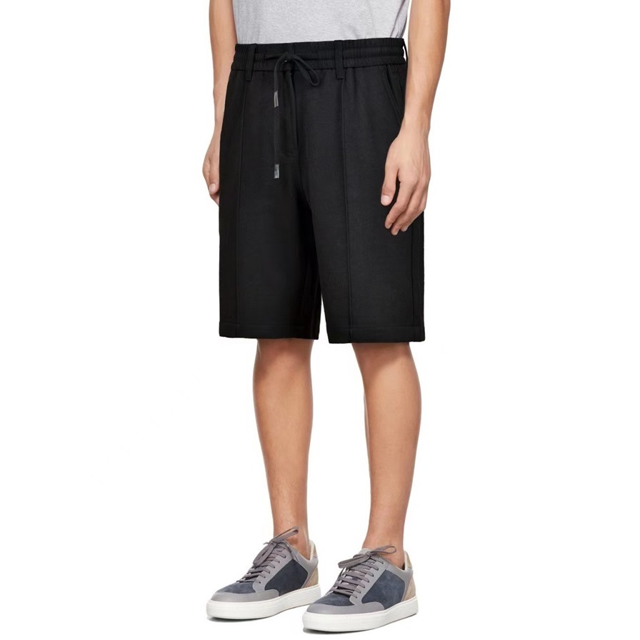 ブルネロクチネリメンズブラックショートパンツu64