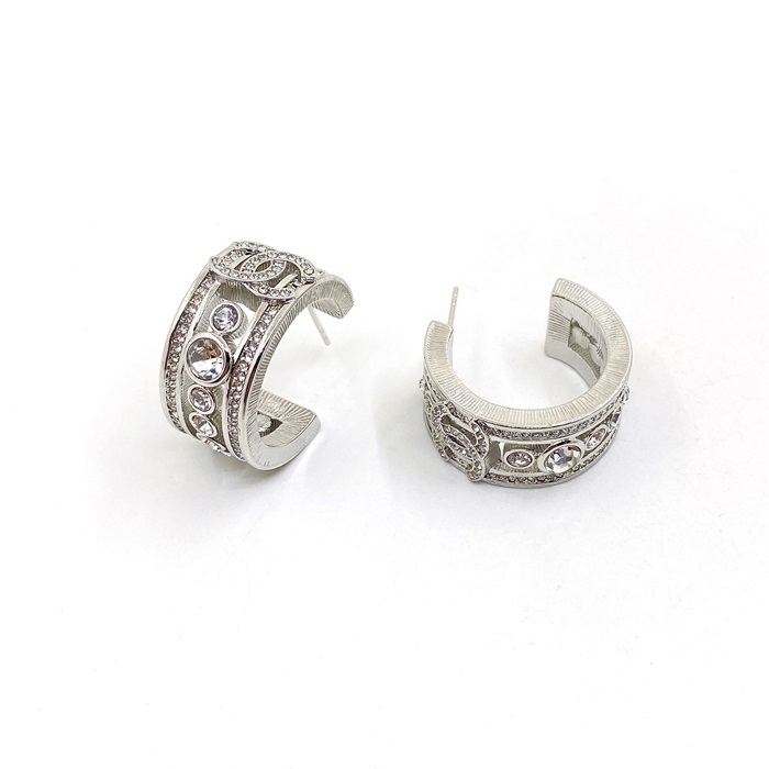 シャネルレディースホワイトゴールドピアスc29