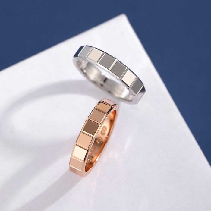 ショパールレディースホワイトゴールドリングc105