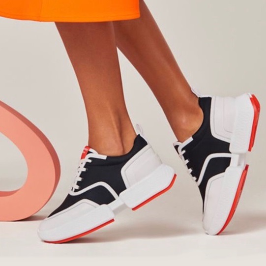 エルメスユニセックスブラックスニーカーe196