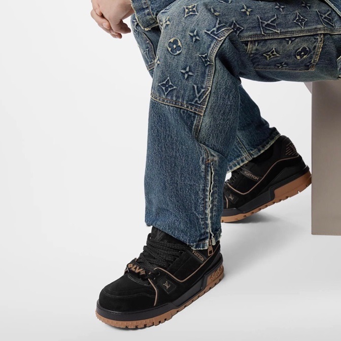 ルイヴィトンメンズブラックスニーカーv1184