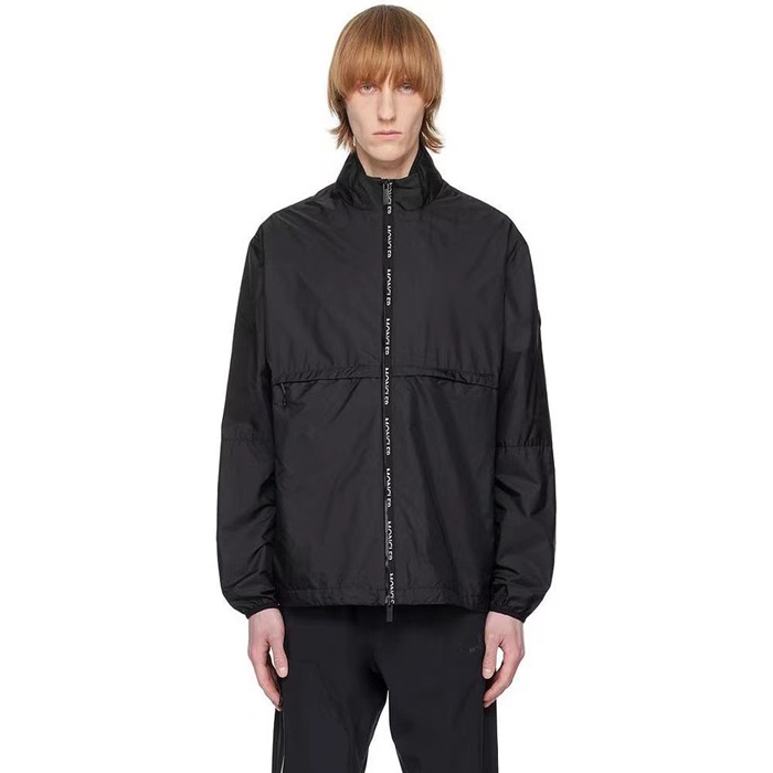 モンクレールメンズブラックジャケットo140