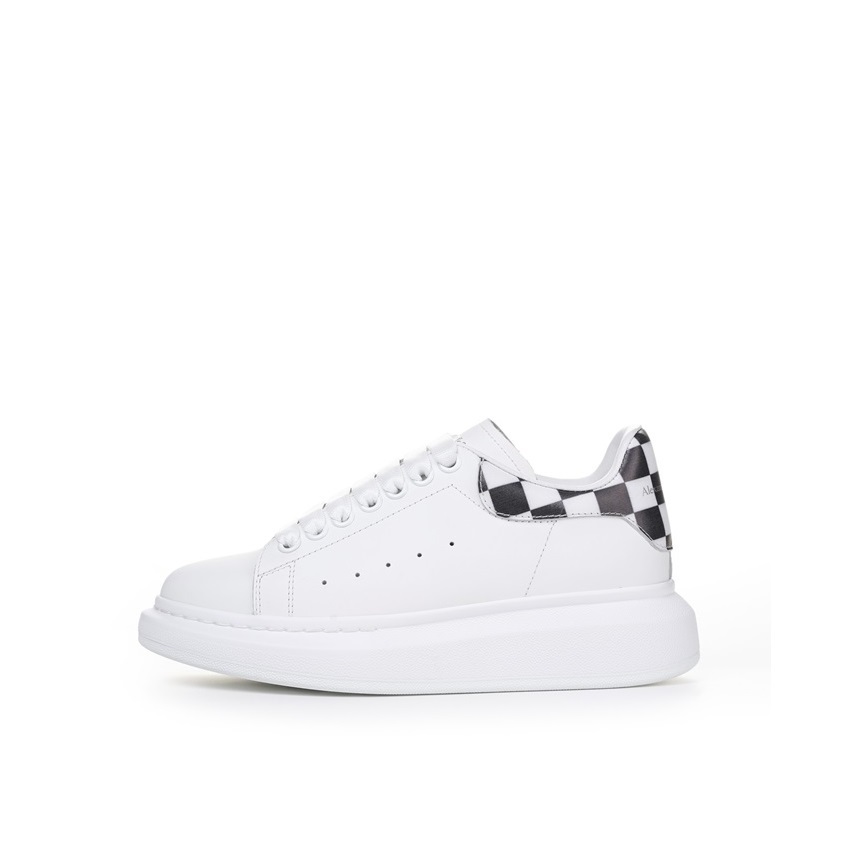 アレクサンダーマックイーンユニセックスブラックタブスニーカーx121