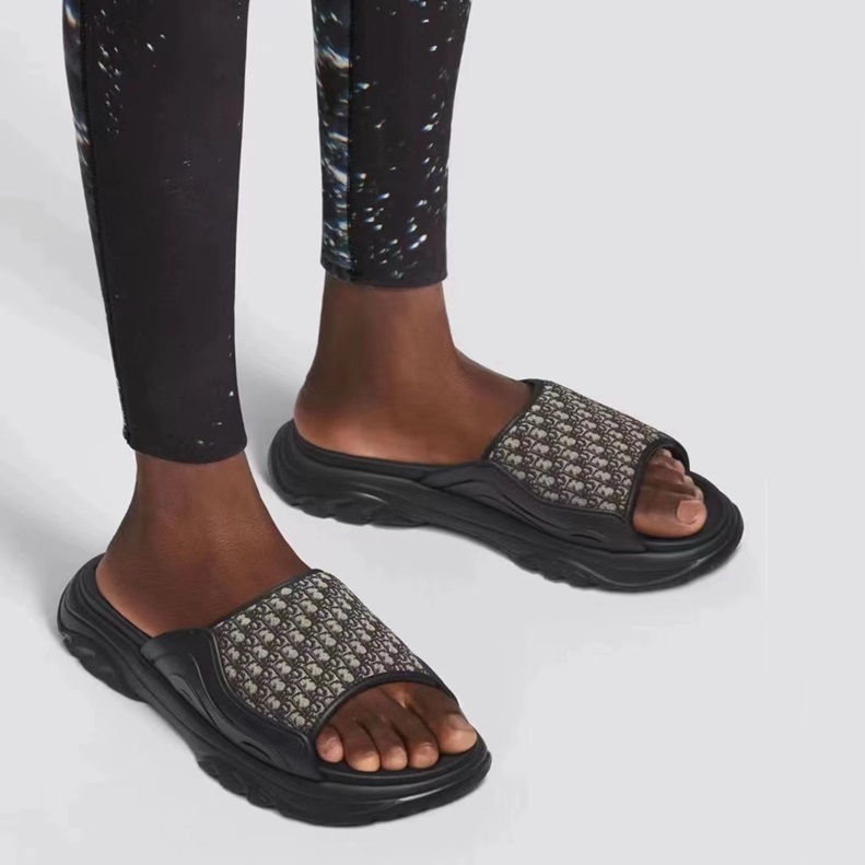 ディオールメンズブラックスリッパi554