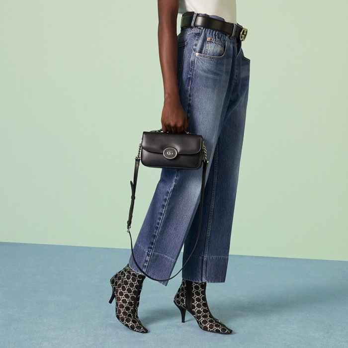 グッチレディースブラッククロスバッグu823