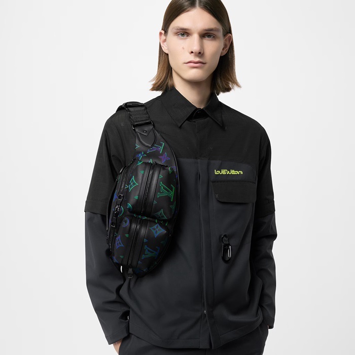 ルイヴィトンメンズブラックヒップバッグv1560