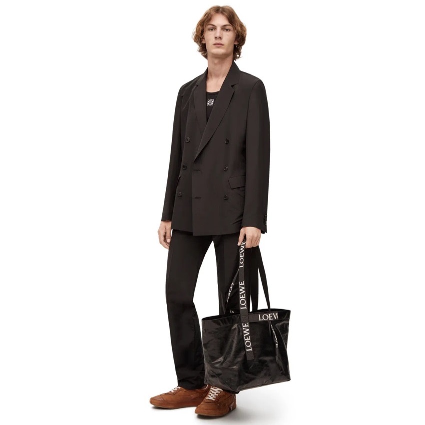 ロエベユニセックスブラックショルダーバッグe780