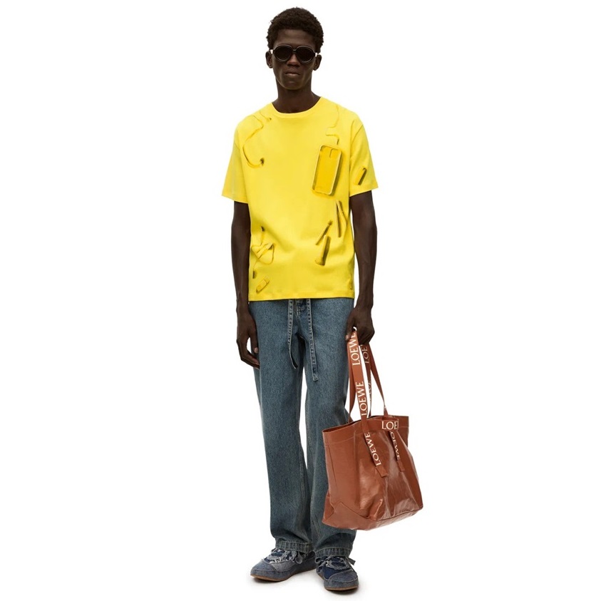 ロエベユニセックスブラウンショルダーバッグe781