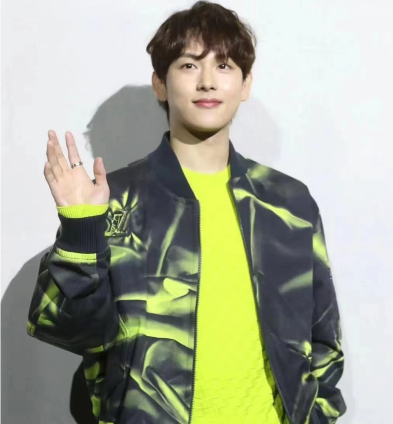 ルイヴィトンメンズモダンブラックジャケットv1626