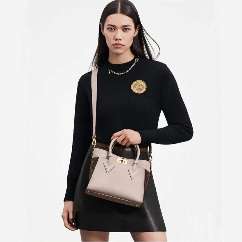 ルイヴィトンレディースアイボリークロスバッグv1653