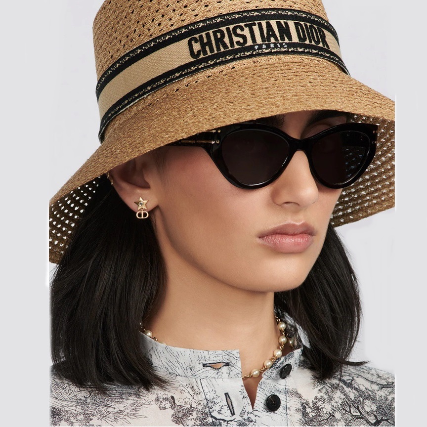 ディオールレディースゴールドピアスc167