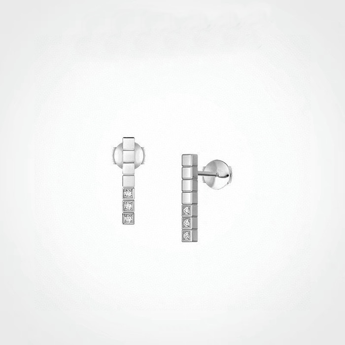 ショパールレディースホワイトゴールドピアスc168