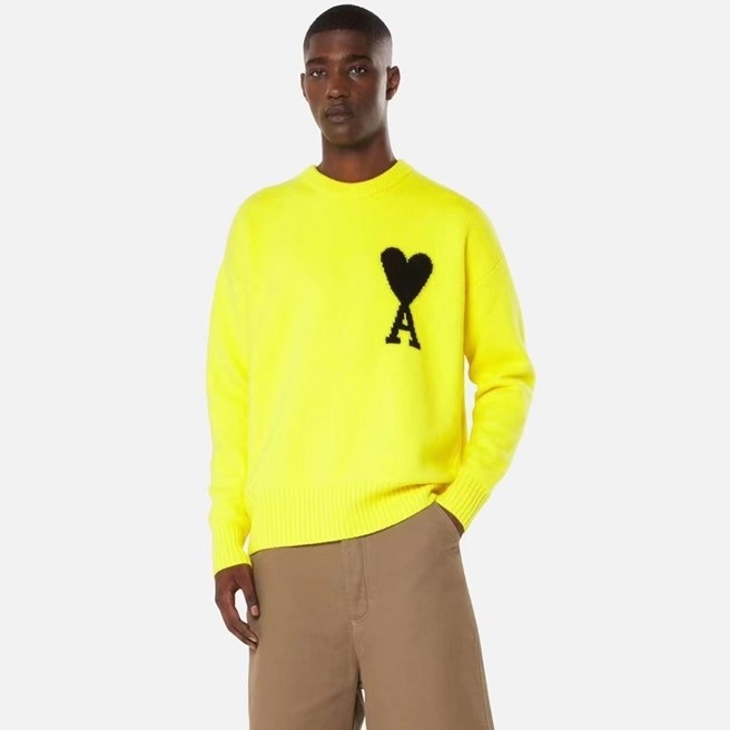 アミユニセックスイエロークルーネックニットm16
