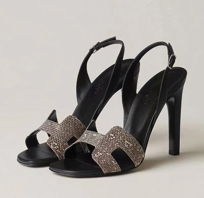 エルメスレディースブラックハイヒールシューズe255