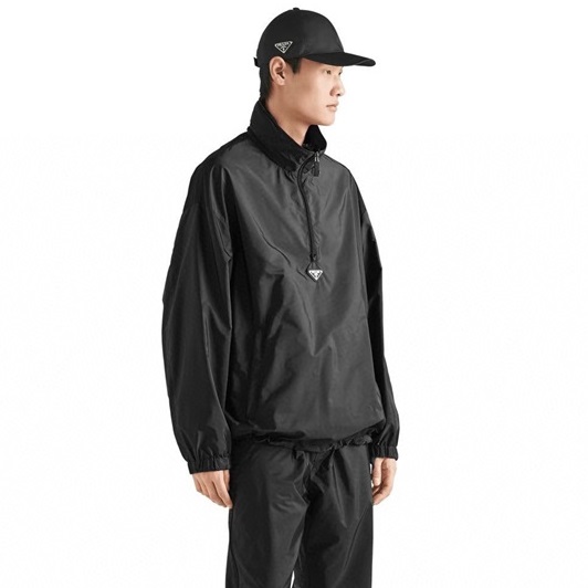 プラダメンズモダンブラックアウターウェアr673