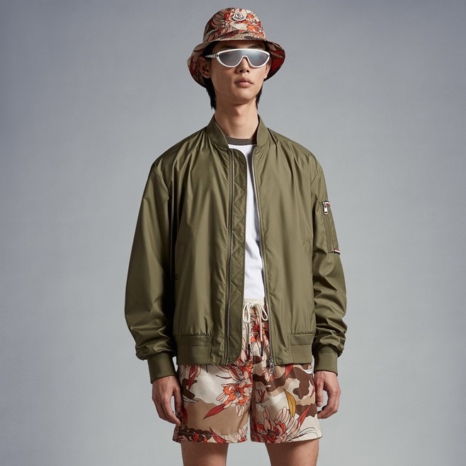 モンクレールメンズカーキジャケットo160