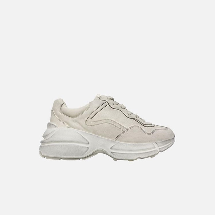 グッチユニセックススニーカーu956