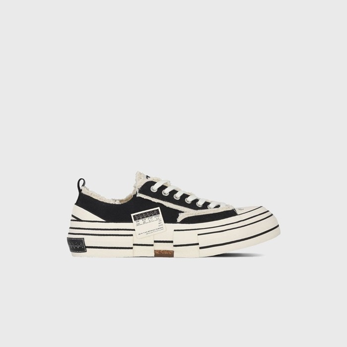 エックスヴェッセルユニセックスローブラックスニーカー.v17