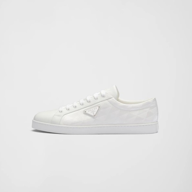 プラダメンズホワイトスニーカーr726