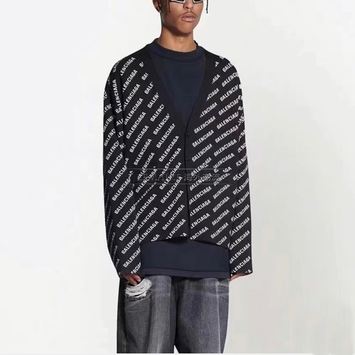 バレンシアガメンズブラックネックカーディガンa594