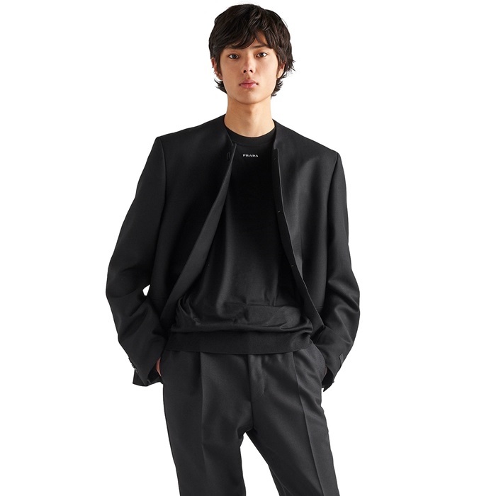 プラダメンズクルーネックブラックニットr729