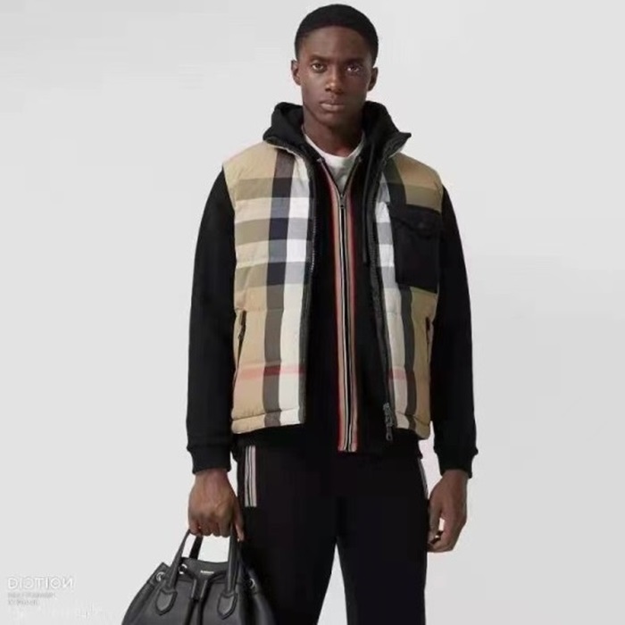 バーバリーメンズブラックパディング両面ベストu294