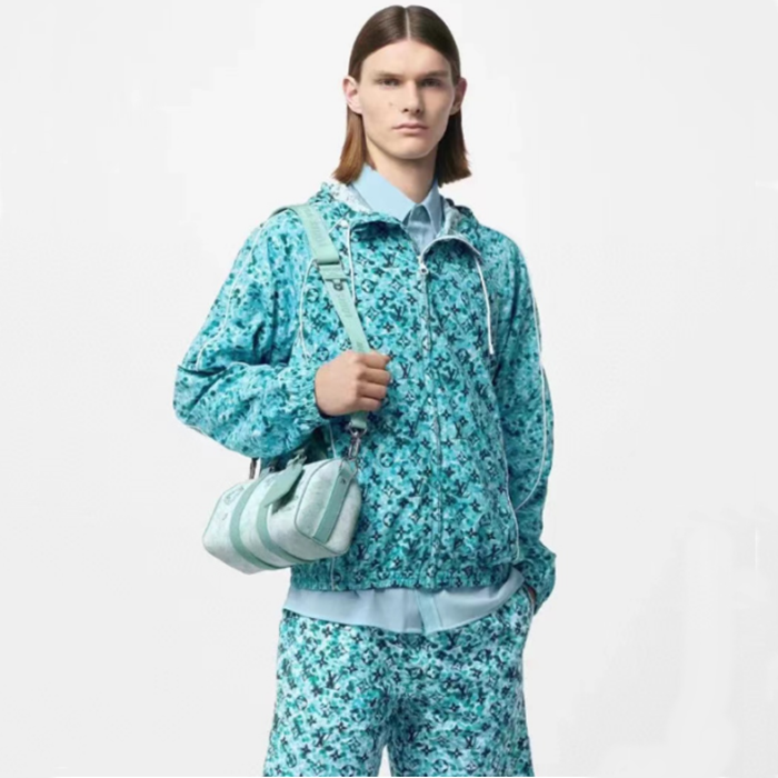 ルイヴィトンメンズブルージップアップジャケットv1877