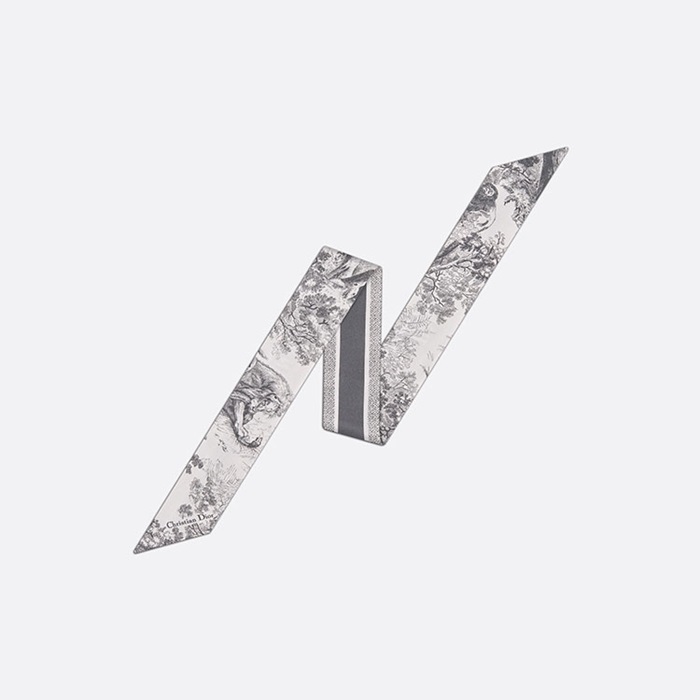 ディオールレディースアイボリーとグレーシルクニットc328