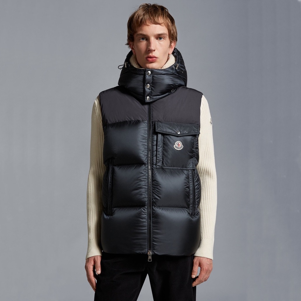 モンクレールメンズグリーンダウンベストo180